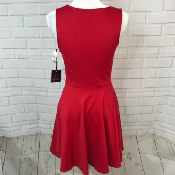 Jack Cut Out Red Dress - Picture 2 of 6